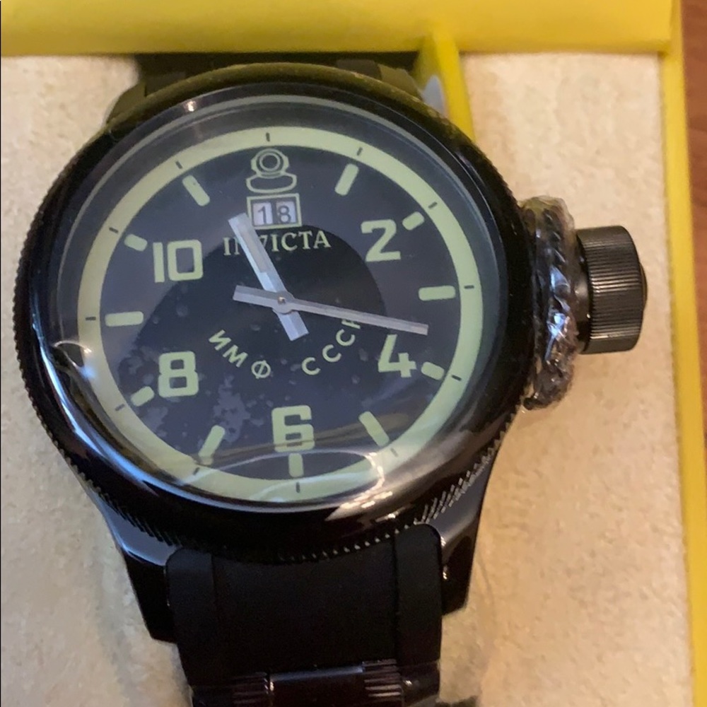 100 percent authentic brand new invicta divers - Picture 5 of 7